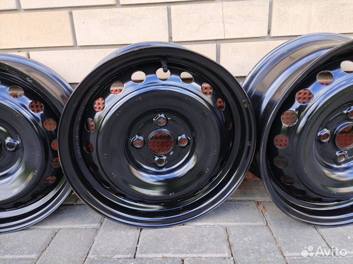 Оригинальные штампованные диски r15 4x100 Hyundai