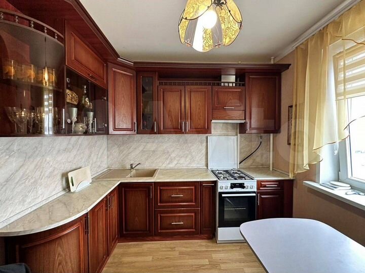 2-к. квартира, 51 м², 4/10 эт.