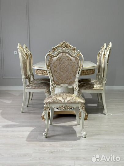 Столы и стулья 