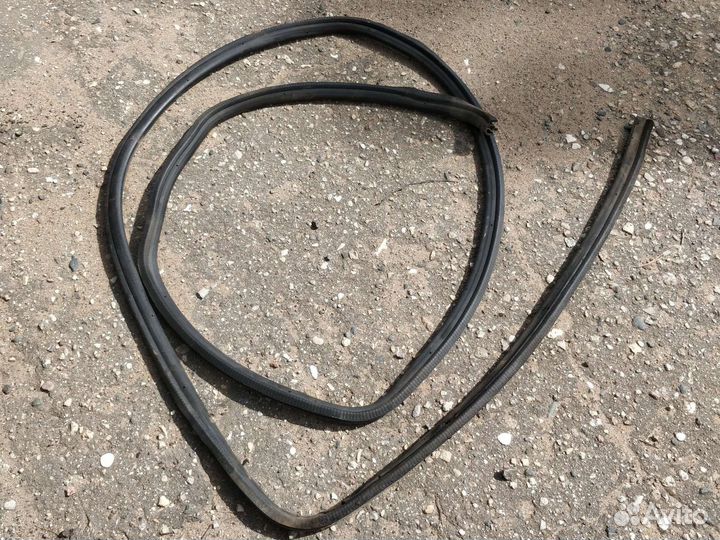 Уплотнительная резинка проема сдвижной двери vw t4