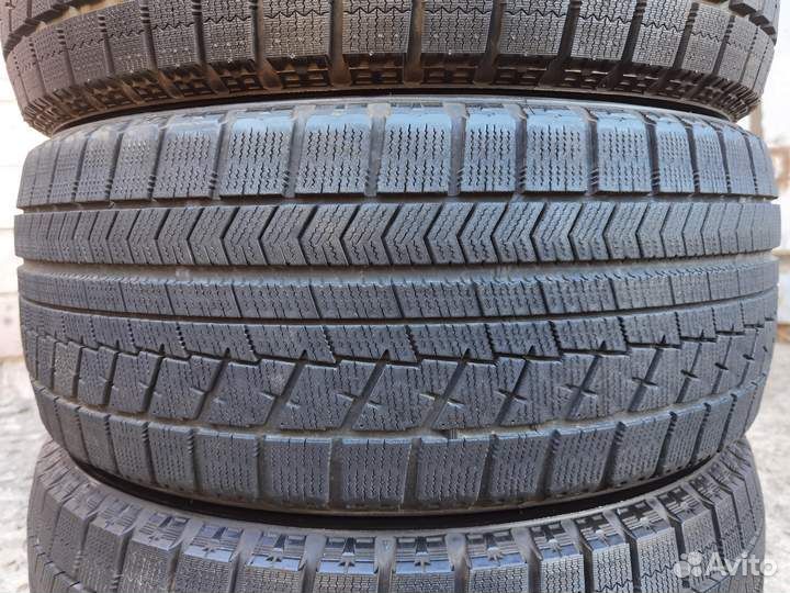 Bridgestone Blizzak VRX 235/50 R18 97V