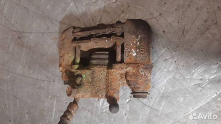 Суппорт тормозной задний правый Toyota 4773013020