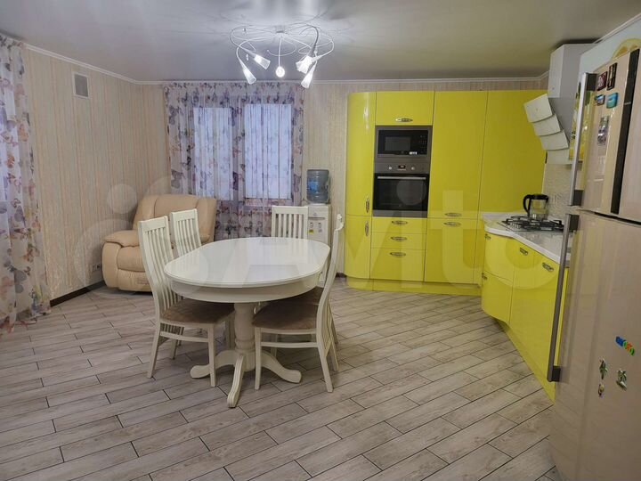Дом 154,6 м² на участке 18,4 сот.