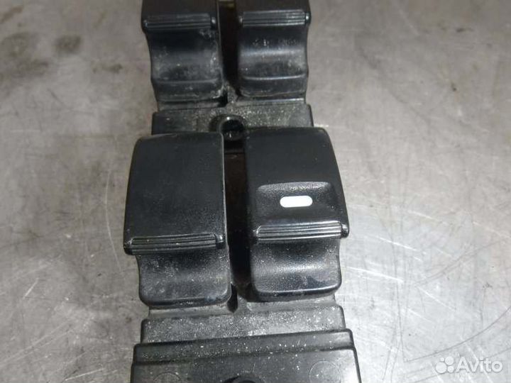 Блок управления стеклоподъемниками передний левый