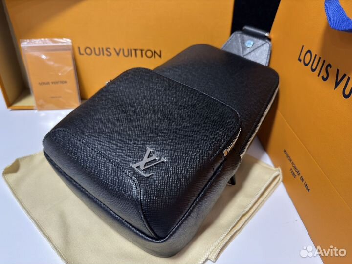 Сумка через плечо Louis Vuitton Avenue Sling