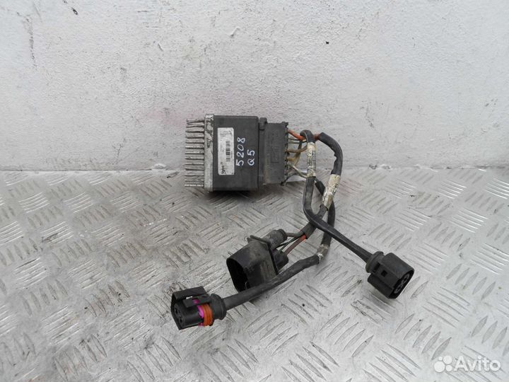 Блок управления вентиляторами Audi Q5 8R 8K0910501