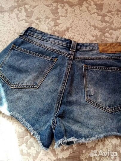 Джинсовые шорты