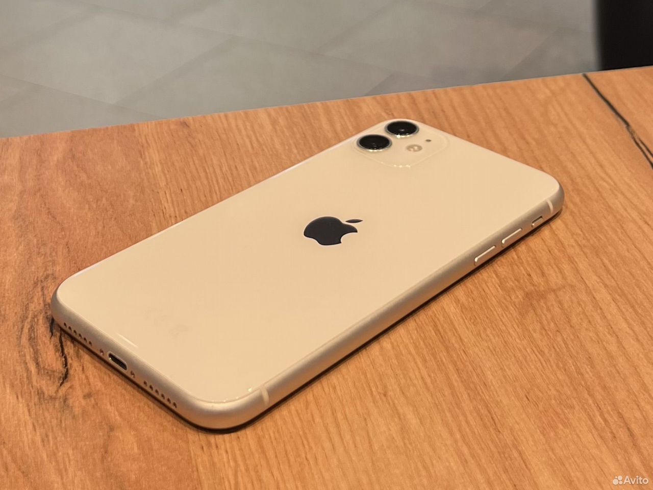 iPhone 11, 256 ГБ, SIM + eSIM