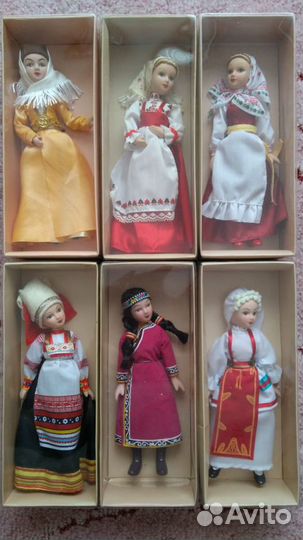 Коллекция фарфоровых кукол
