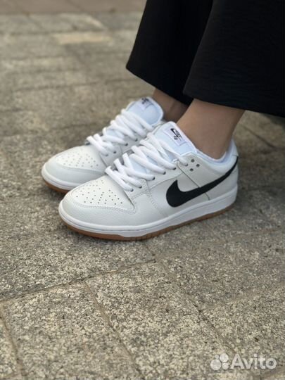 Кроссовки Nike Dunk Sb low pro gum white