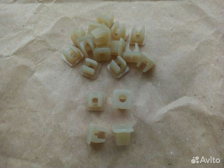 Клипсы номерного знака ваз 2101-2103