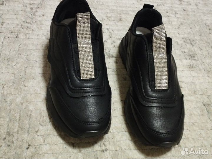 Кроссовки женские 39 размер