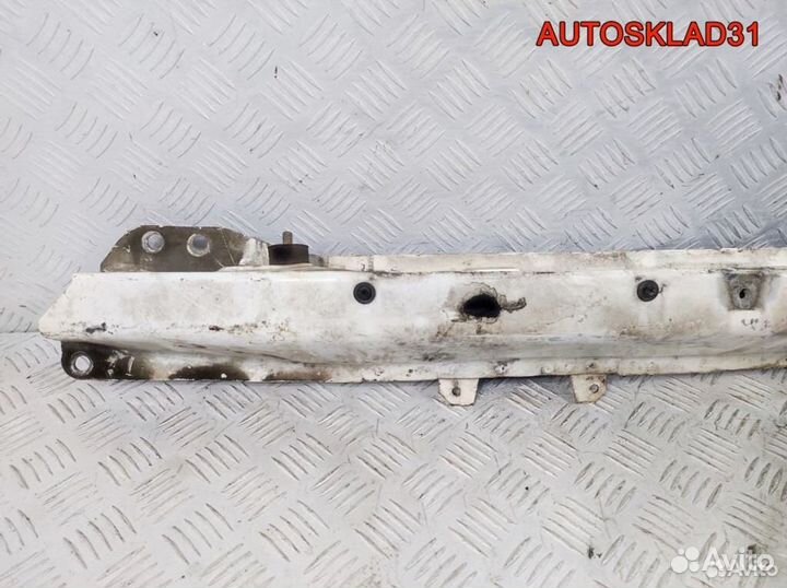 Балка подрадиаторная Audi 80 4B 8A0805577