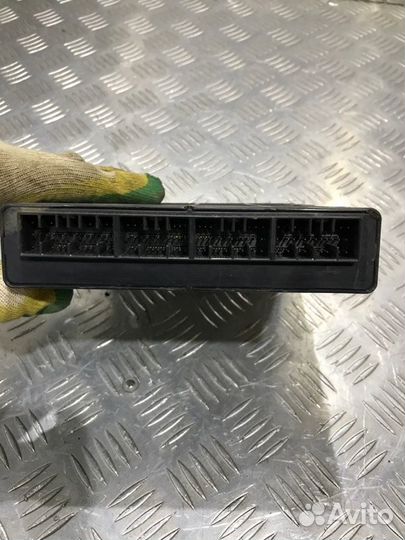 Блок управления двигателем Mitsubishi Lancer Cedia