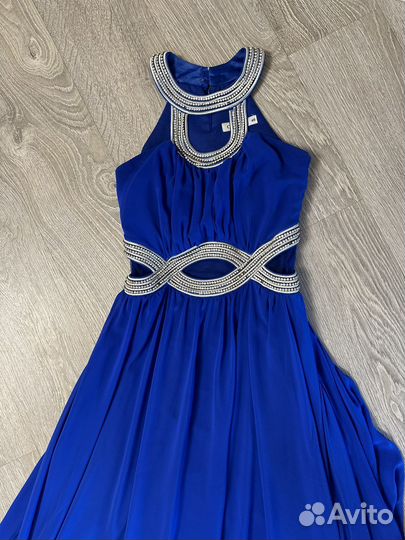 Платье на выпускной со шлейфом