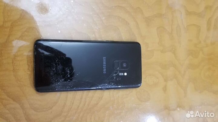 Samsung Galaxy S9, 4/64 ГБ
