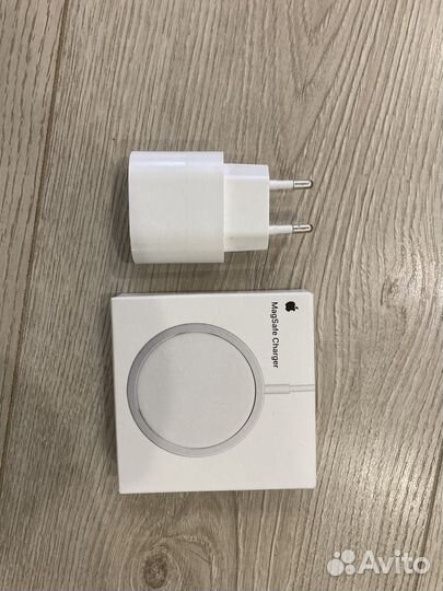 MagSafe Charger mhxh3ZE/A Apple