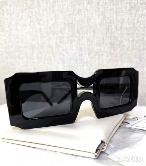 Солнцезащитные очки