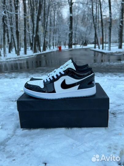 Кроссовки Nike Air Jordan 1 Low SE GS Concord