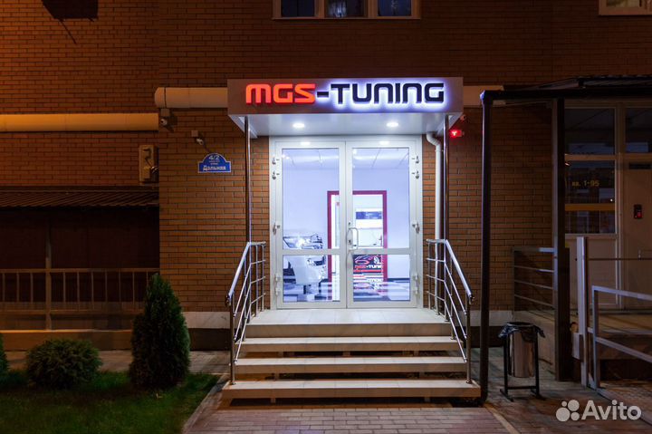 Бампер на Toyota Camry в стиле Lexus