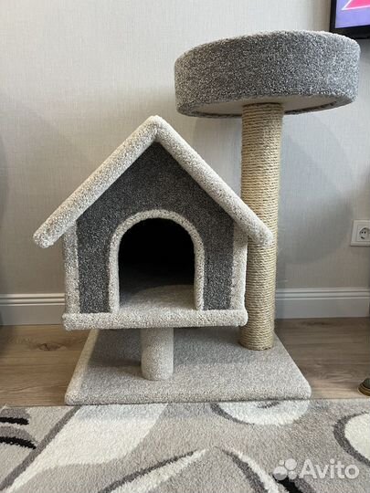 Домик для кошек с когтеточкой новый