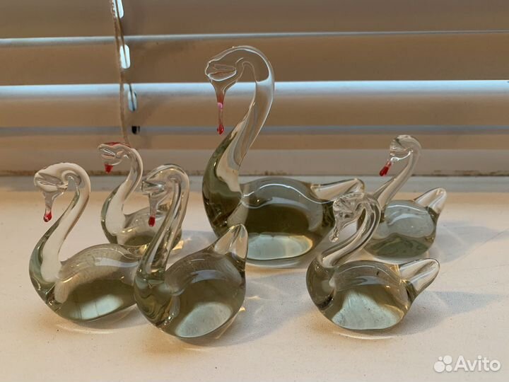 Ваза завод Красный май стекло СССР, лебеди