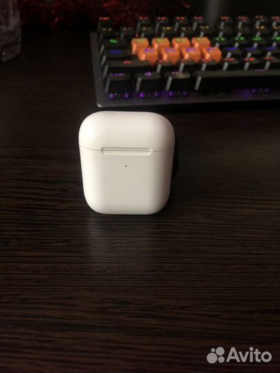 Беспроводные наушники airpods 1