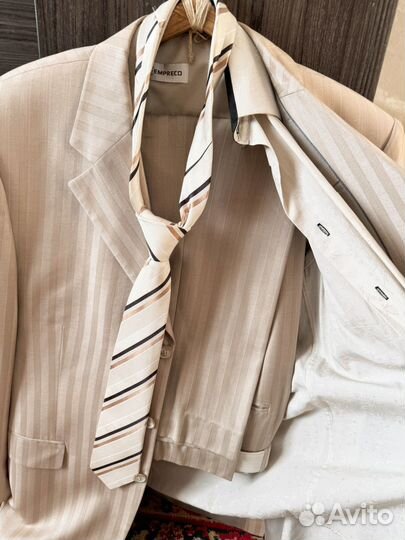 Строгий костюм мужской