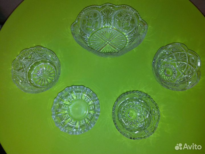 Хрустальные вазы и салатники