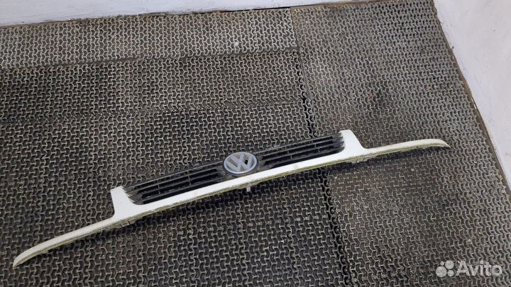Решетка радиатора Volkswagen Caddy, 1993