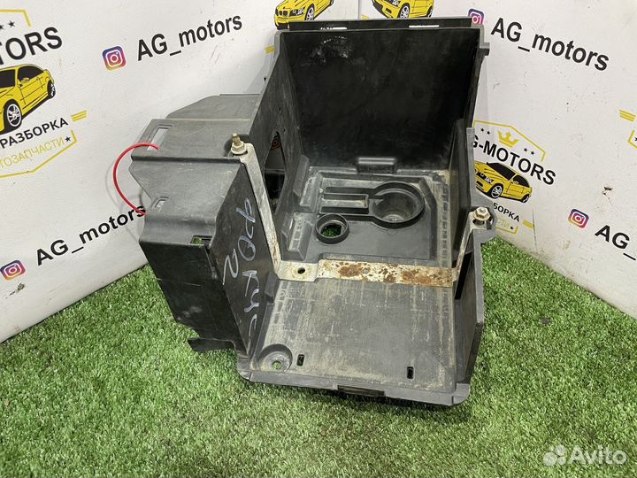 Короб акб Ford Focus 2