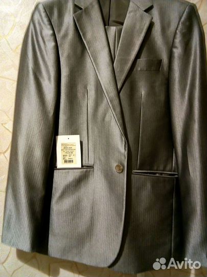 Мужской костюм новый