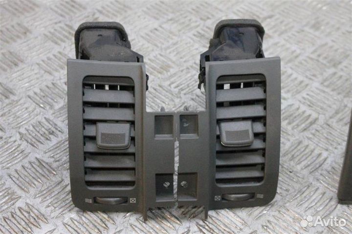 Дефлектор воздушный Nissan X-Trail 2 T31 2.0 MR20