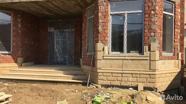 Облицовка лестниц, балясины перила