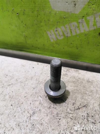 Болт коленвала Митсубиси Лансер 10