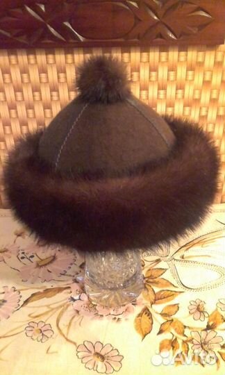 Шапка женская оригинальной модели