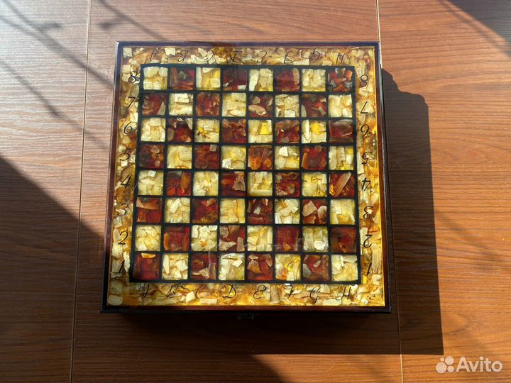 Шахматы из янтаря. Янтарные шахматы 