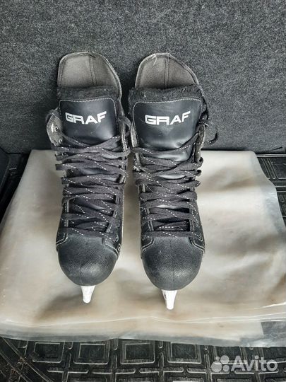 Хоккейные коньки