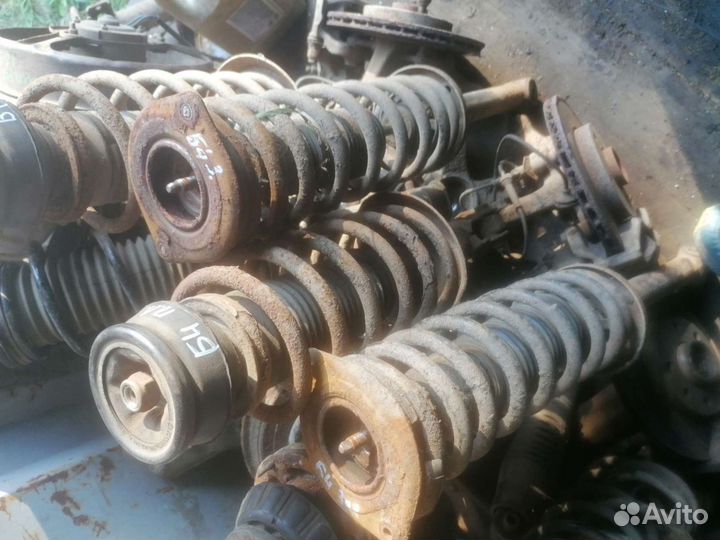 Амортизаторы кулаки пассат б3 б4