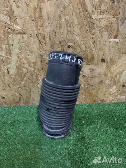 Патрубок воздушного фильтра volvo xc40 2018+