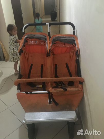 Продаётся коляска для двойни