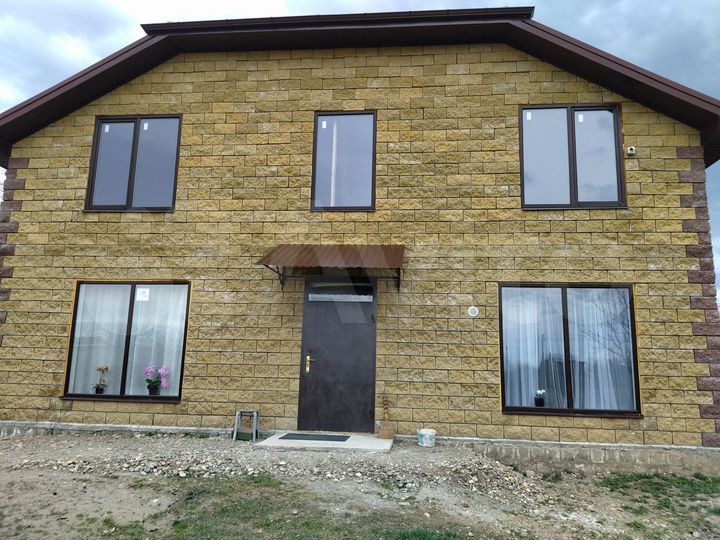 Дом 154,9 м² на участке 5 сот.