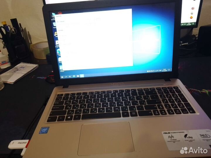 Ноутбук asus