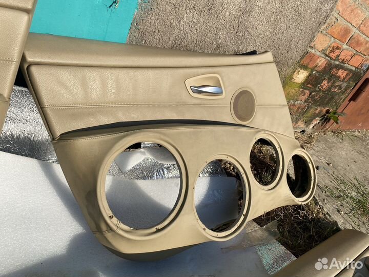 Обшивки дверей BMW E90