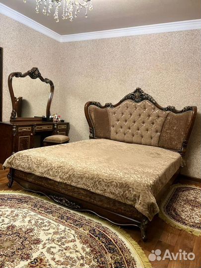 Спальный гарнитур