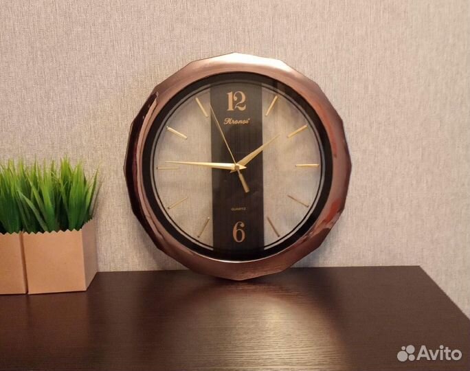 Продаю настенные часы Kronos