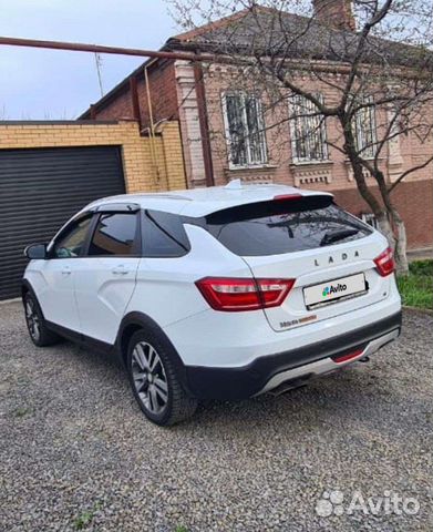 LADA Vesta Cross 1.6 CVT, 2021, 38 000 км