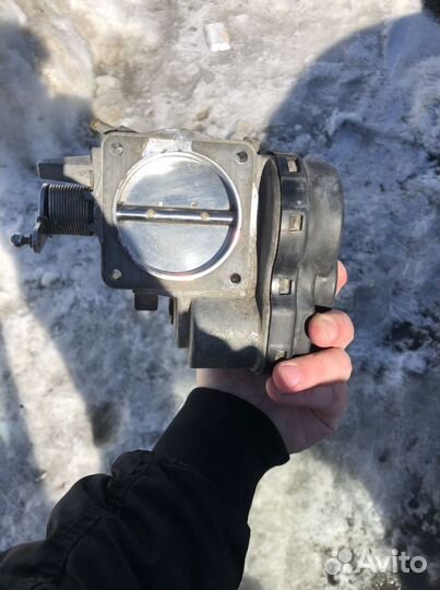 Дросельная заслонка mercedes 210. 2.8. 104. 945