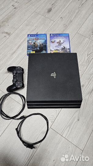 Sony playstation 4 pro model CUH-7208B