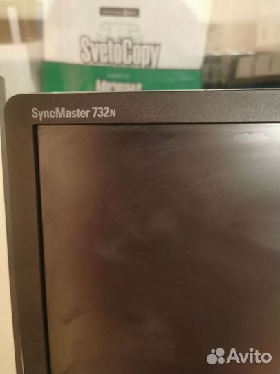 Монитор Samsung Syncmaster 732n